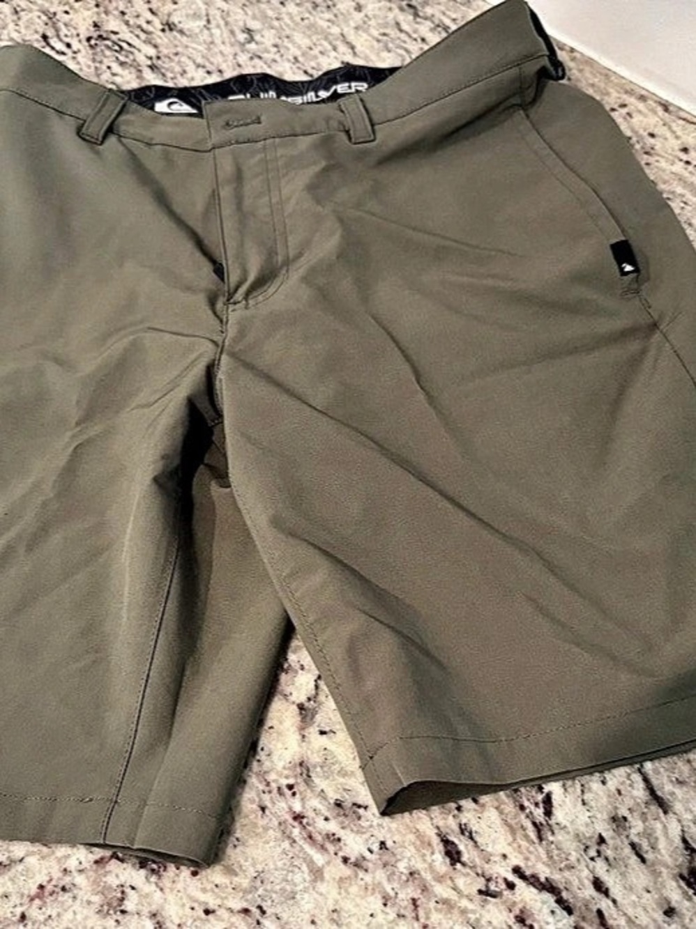 Quiksilver Chino Hybrid Shorts Men’s 30 Olive Quick Dry UPF 50 Stretch